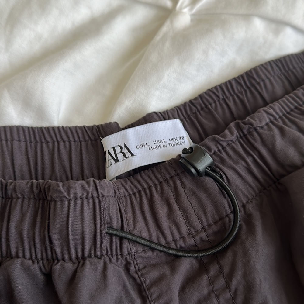 Zara Cargo - Picture 2 of 4
